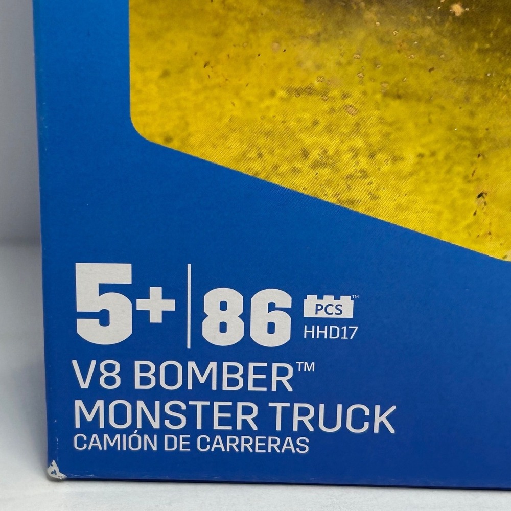 Mega Hot Wheels Monster Trucks V8 Bomber HHD17 Building Set 86 Pcs New - Picture 2 of 7
